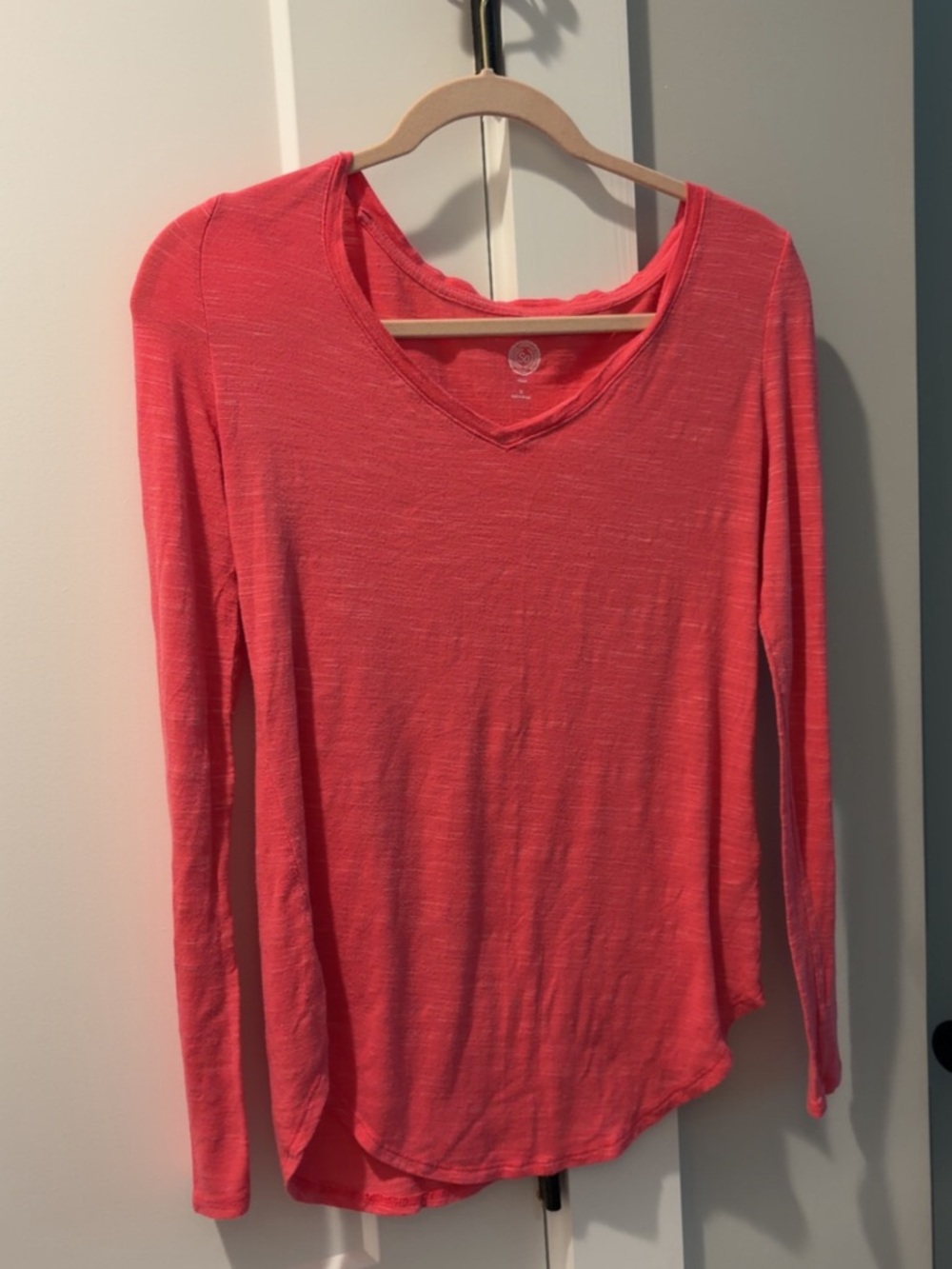 SO Coral V-Neck Long Sleeve Top